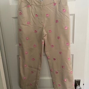 Lilly Pulitzer Capri Pants with Pink Shell Design